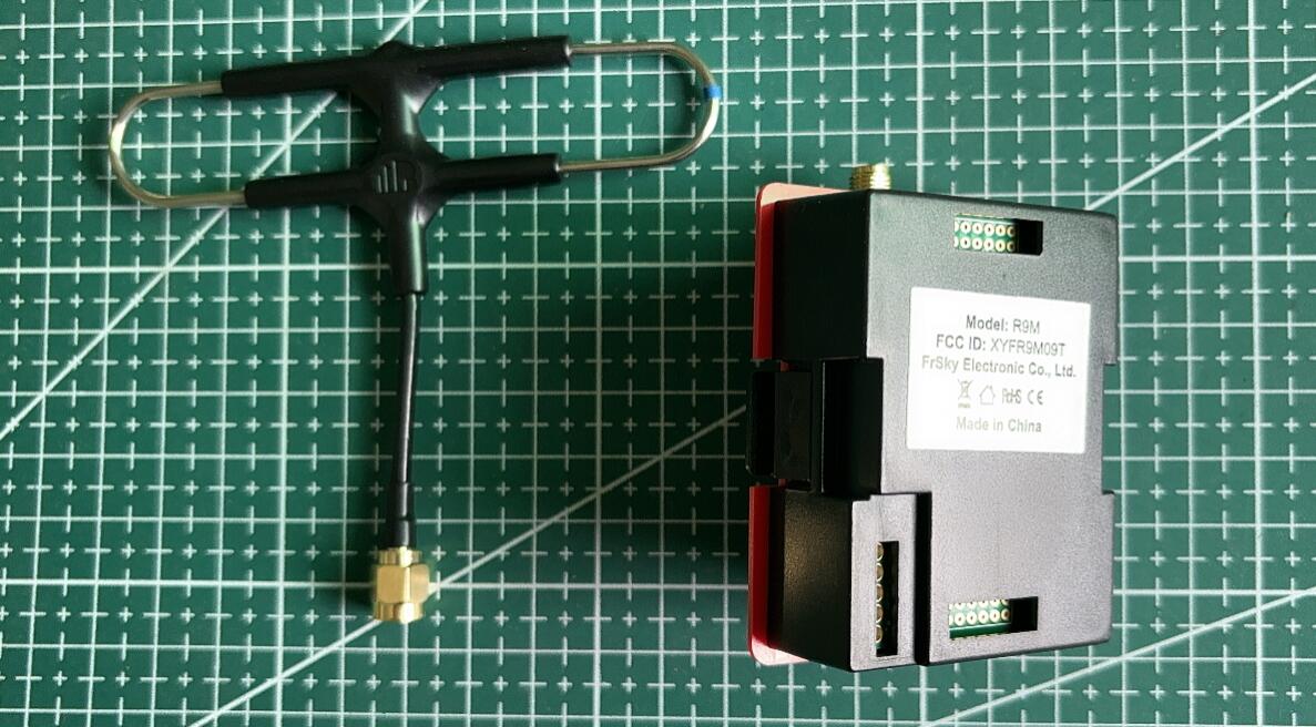 FrSky R9M ACCST 900MHz super L - đánh giá và giá Frsky Receiver Module
